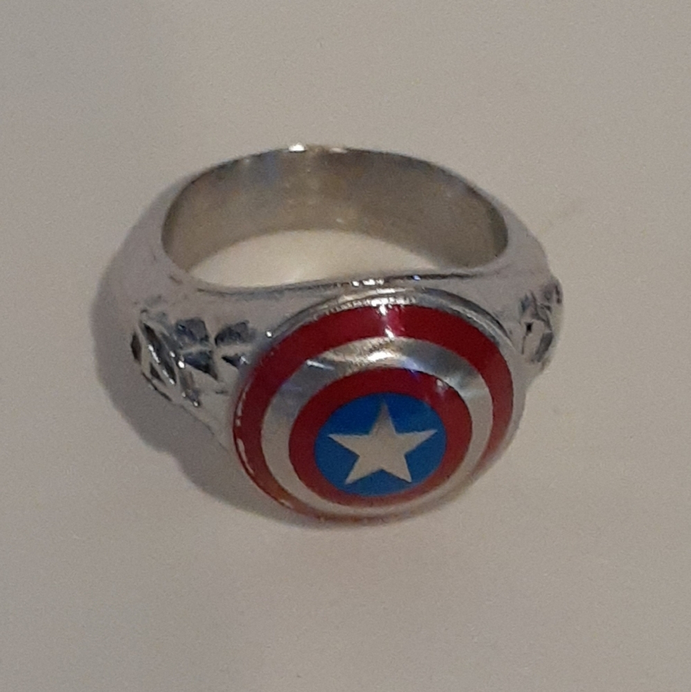 Marvel Captain America Shield Stainless Steel Ring Size 8 New